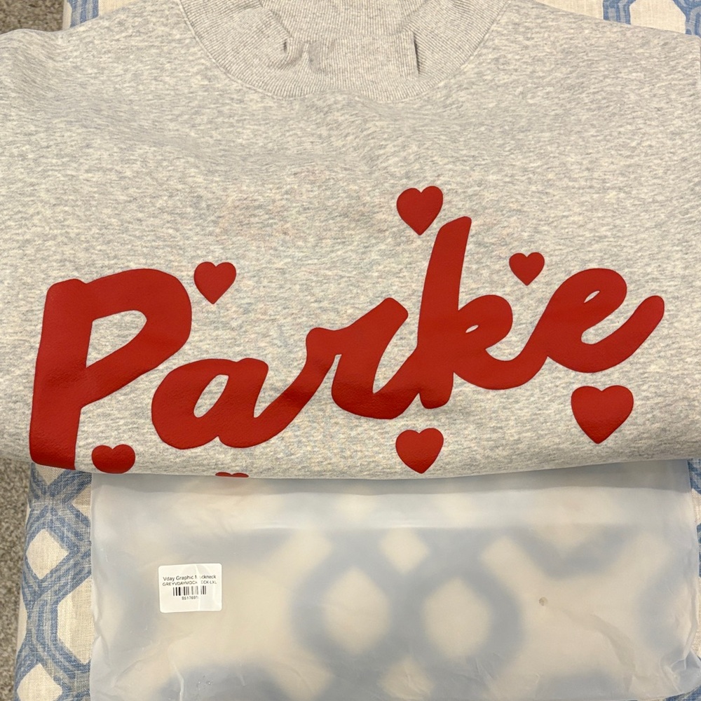 Parke Valentine Graphic Mockneck